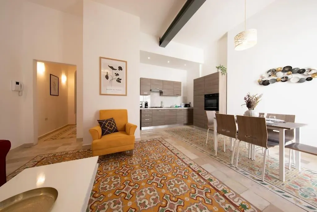 Holiday home Traditional 2 Bedroom House With Yard Ssch1-1 Saint Julian's