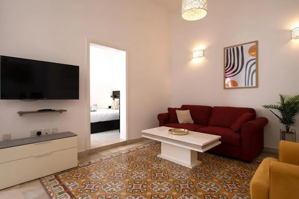 Holiday home Traditional 2 Bedroom House With Yard Ssch1-1 Saint Julian's